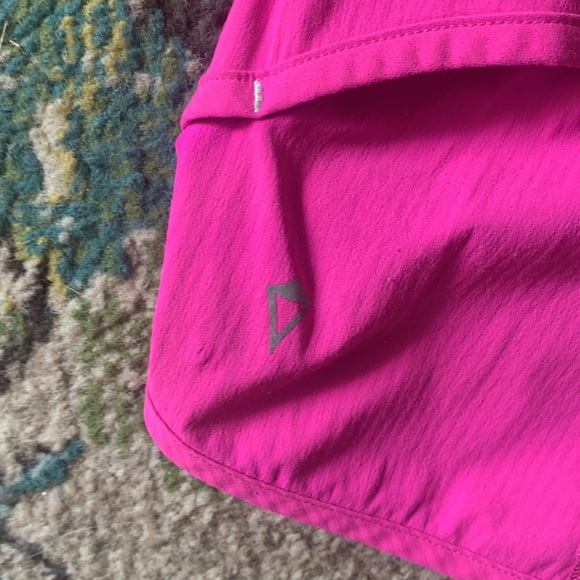 Pink Iviva shorts - Picture 3 of 4